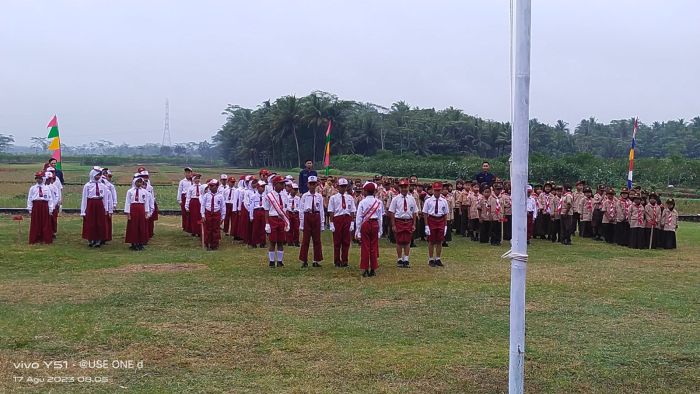 Bertempat di Lapangan Jladri Desa Patukgawemulyo, Upacara HUT Kemerdekaan RI Yang ke-78 Berlangsung Khidmat 02
